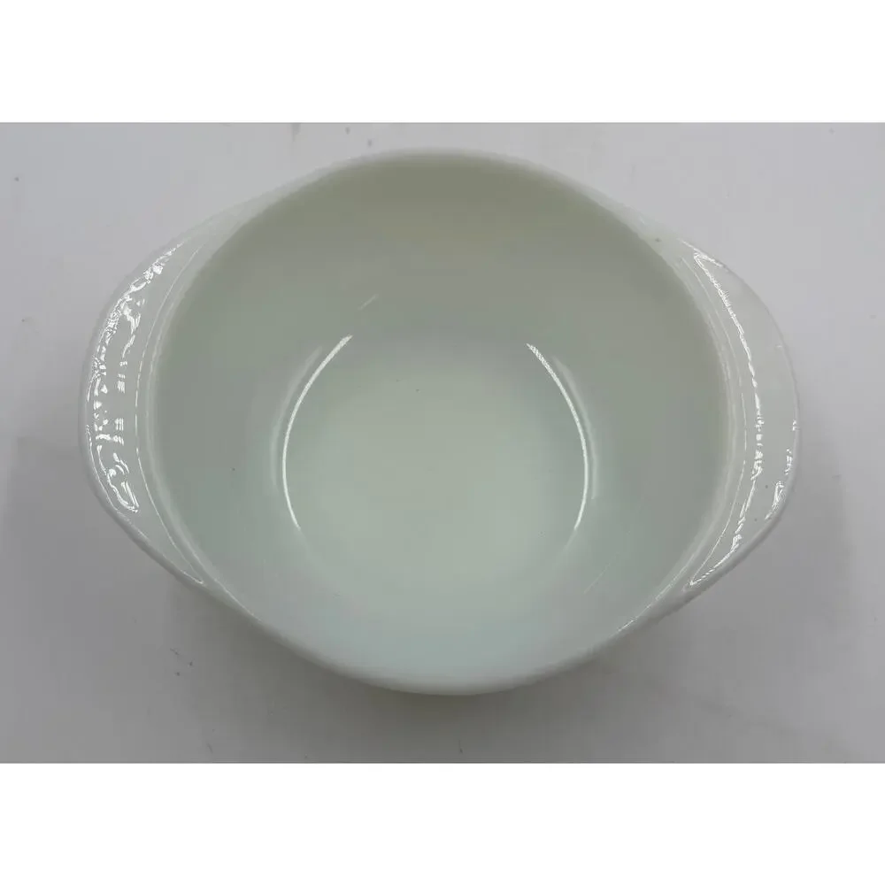 Vintage Pyrex Opal 022 Round Covered Casserole Bowl - Picture 2 of 7